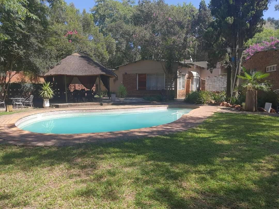 Chalet 6 At Cynthias Country Hartbeespoort Exterior foto